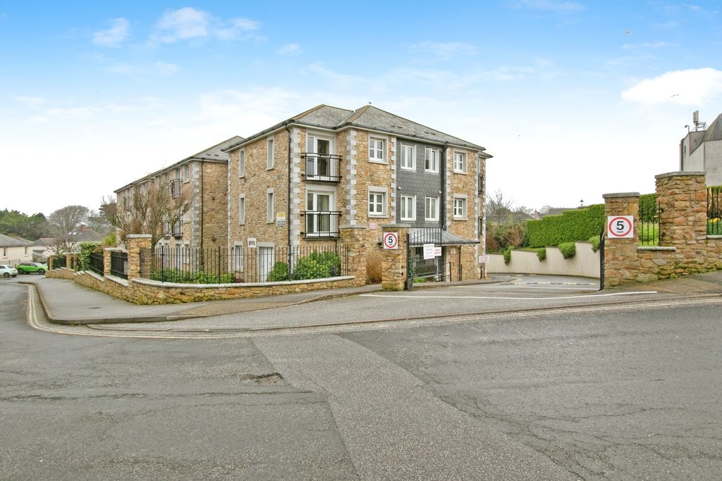 Property photo 1 of 9 General View