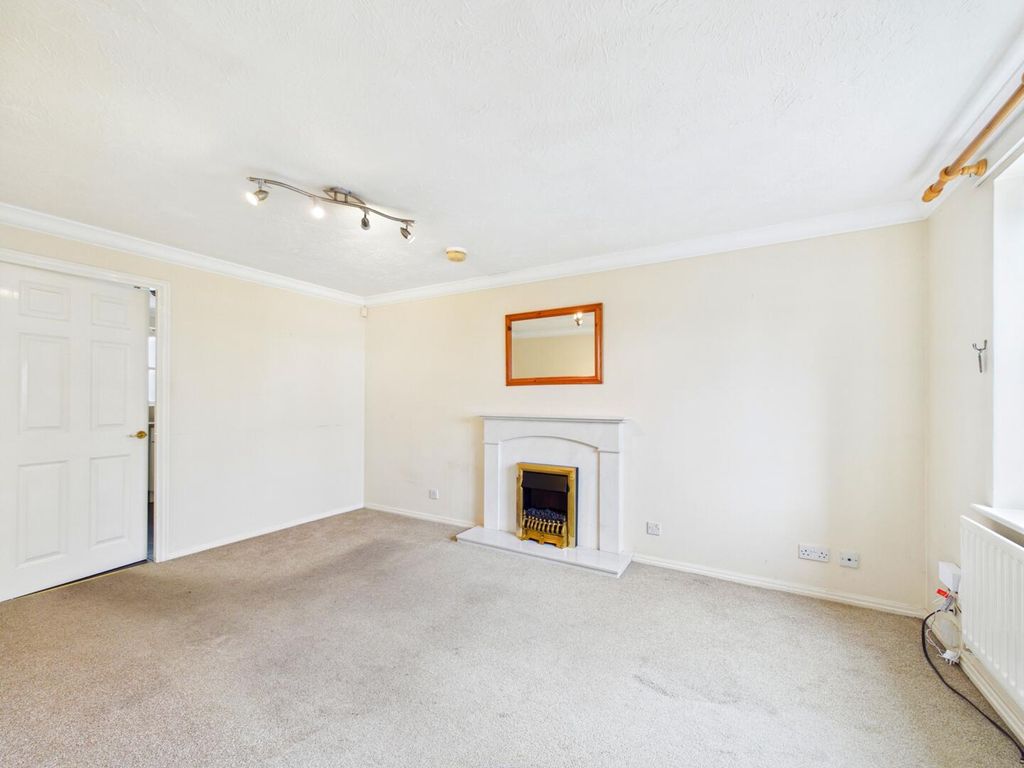 Property photo 3 of 13 Living Room