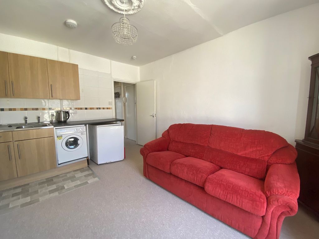 Property photo 2 of 10 Living Room