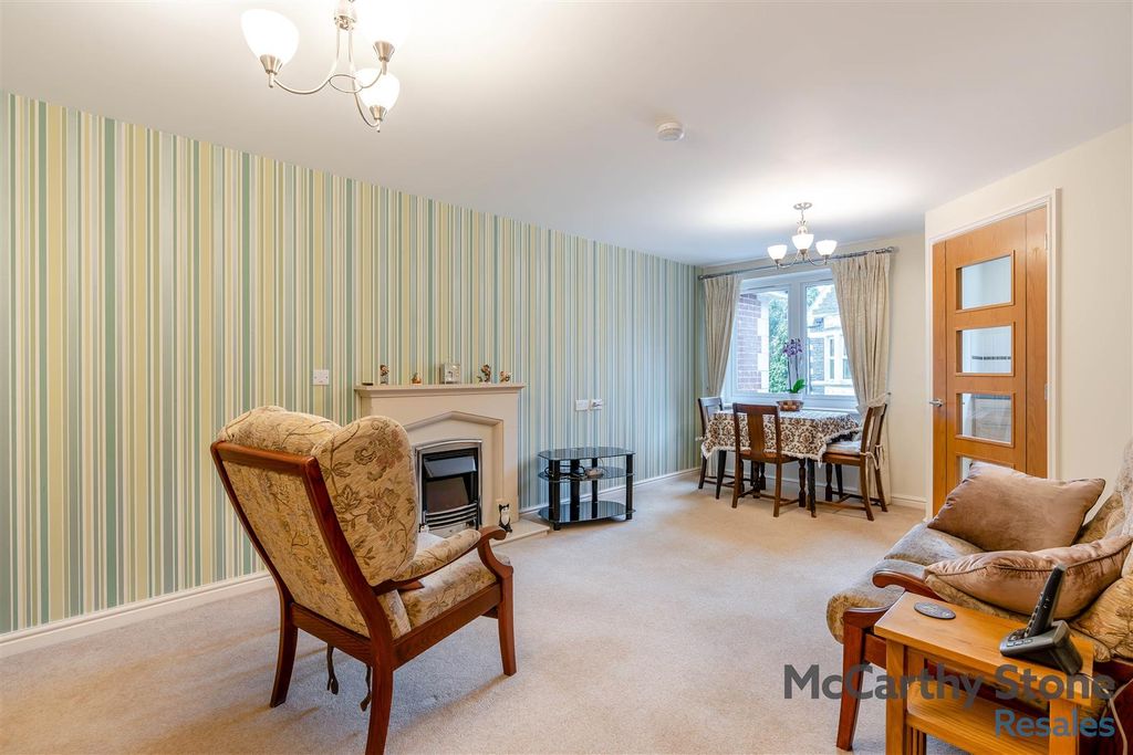 Property photo 1 of 12 8666778-Interior01.Jpg