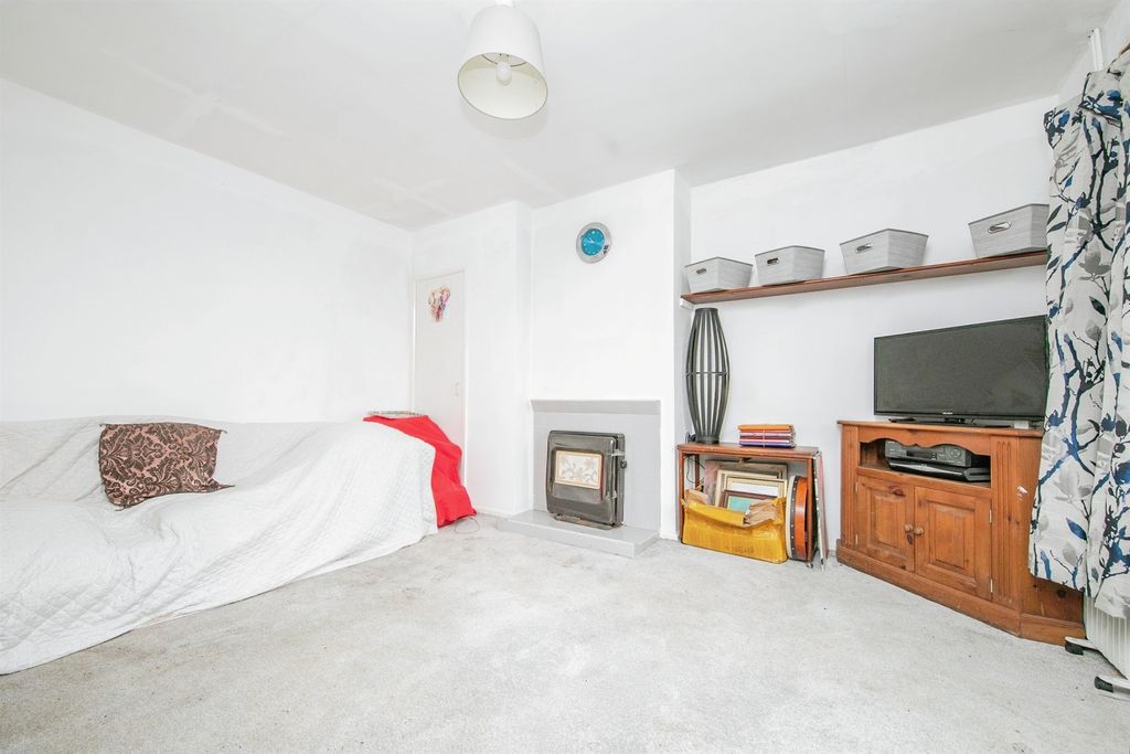 Property photo 2 of 13