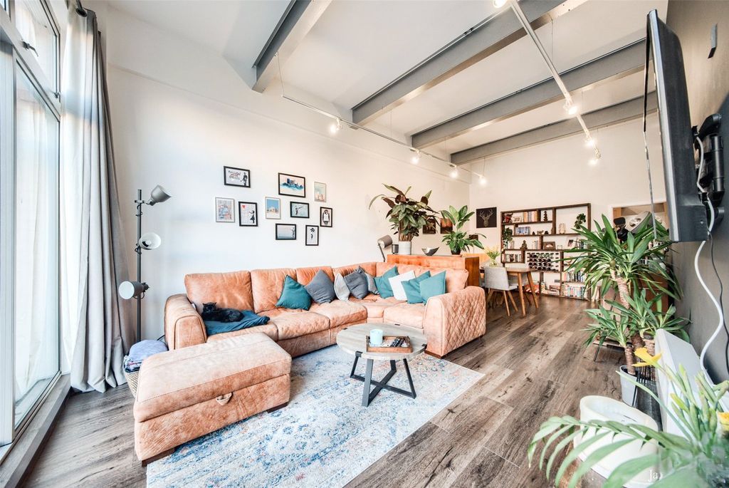 Property photo 1 of 13 Picture No. 23