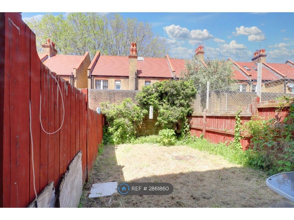 Property photo 3 of 8