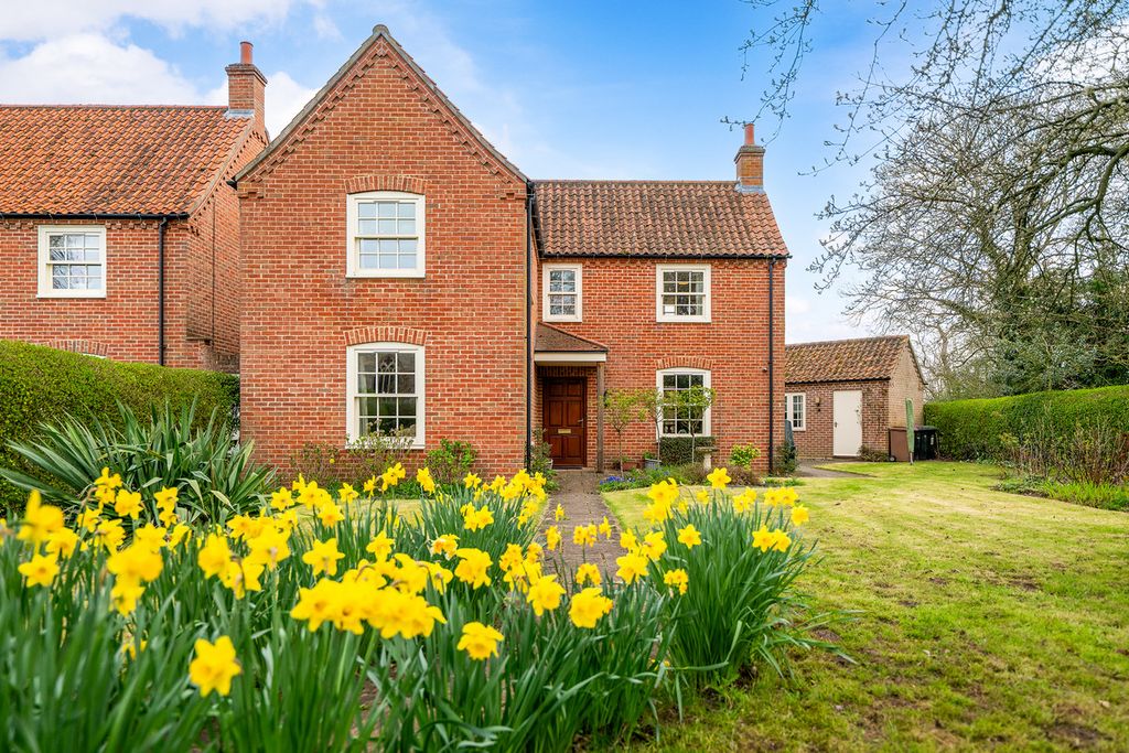 Property photo 1 of 24