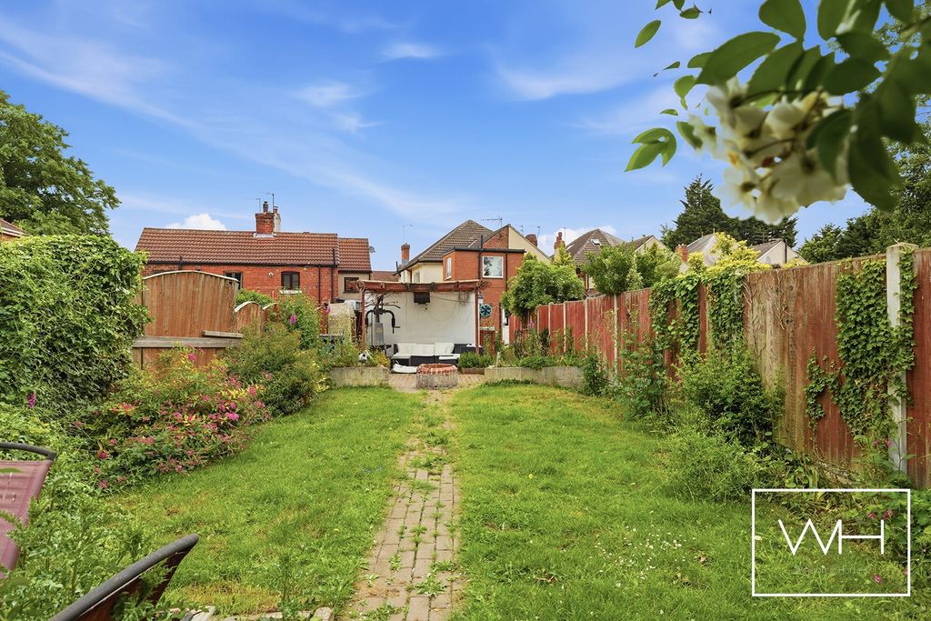 Property photo 2 of 20 16 Finkle Street, Bentley, Doncaster  21