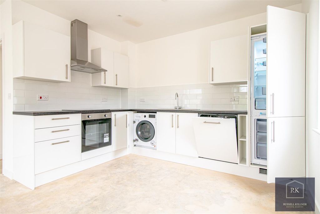 Property photo 1 of 14 Kitchen