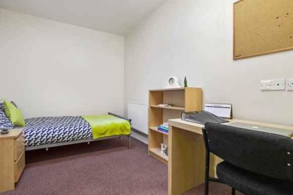 Property photo 1 of 8 8996232.Jpg