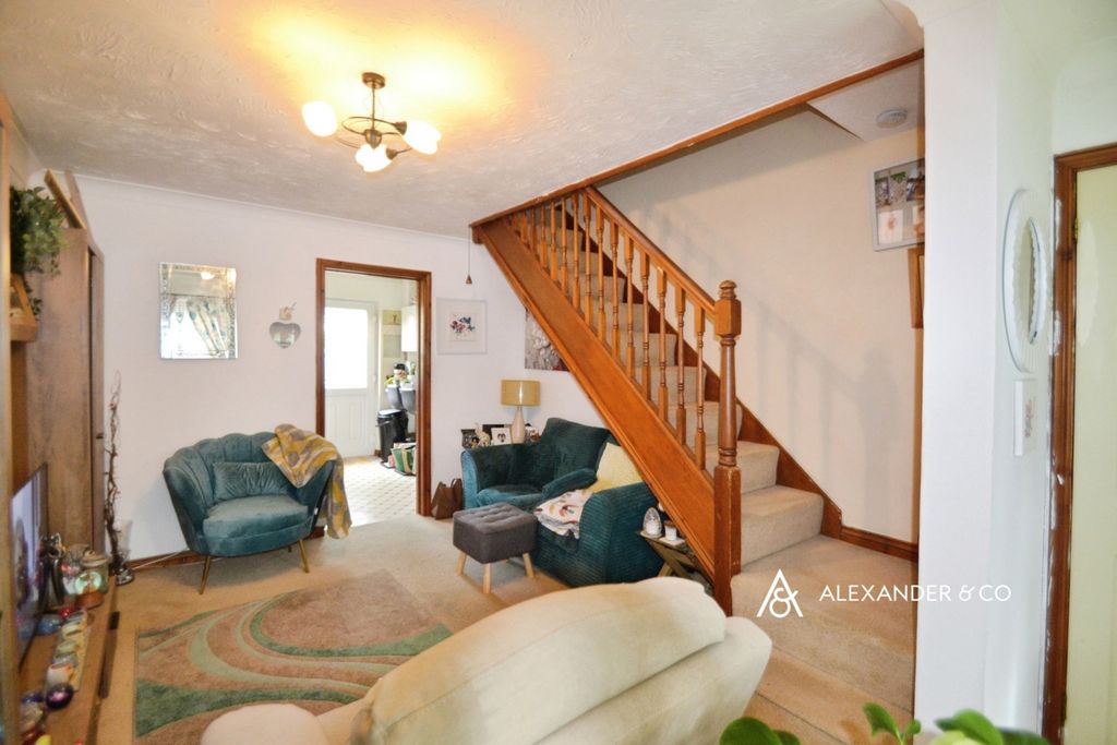 Property photo 2 of 11 Pbox-Img.Jpg
