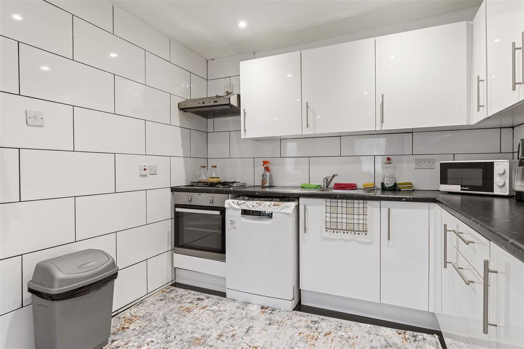 Property photo 3 of 7 3.Jpg