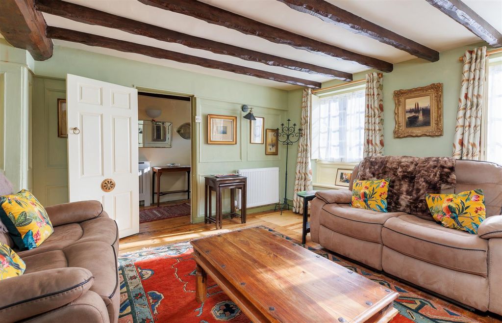 Property photo 3 of 16 Sitting Room