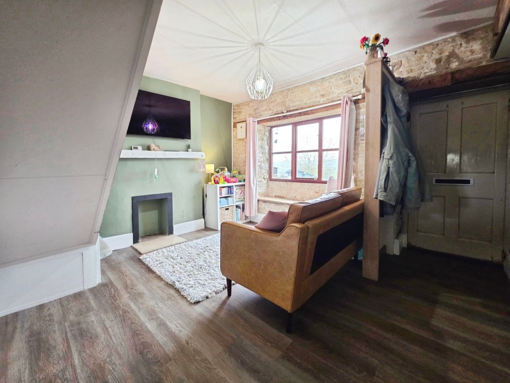 Property photo 3 of 10 Pbox-Img.Jpg