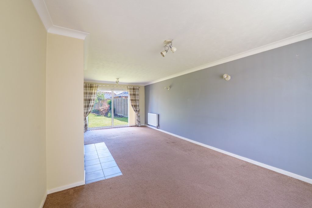 Property photo 2 of 21 5140824