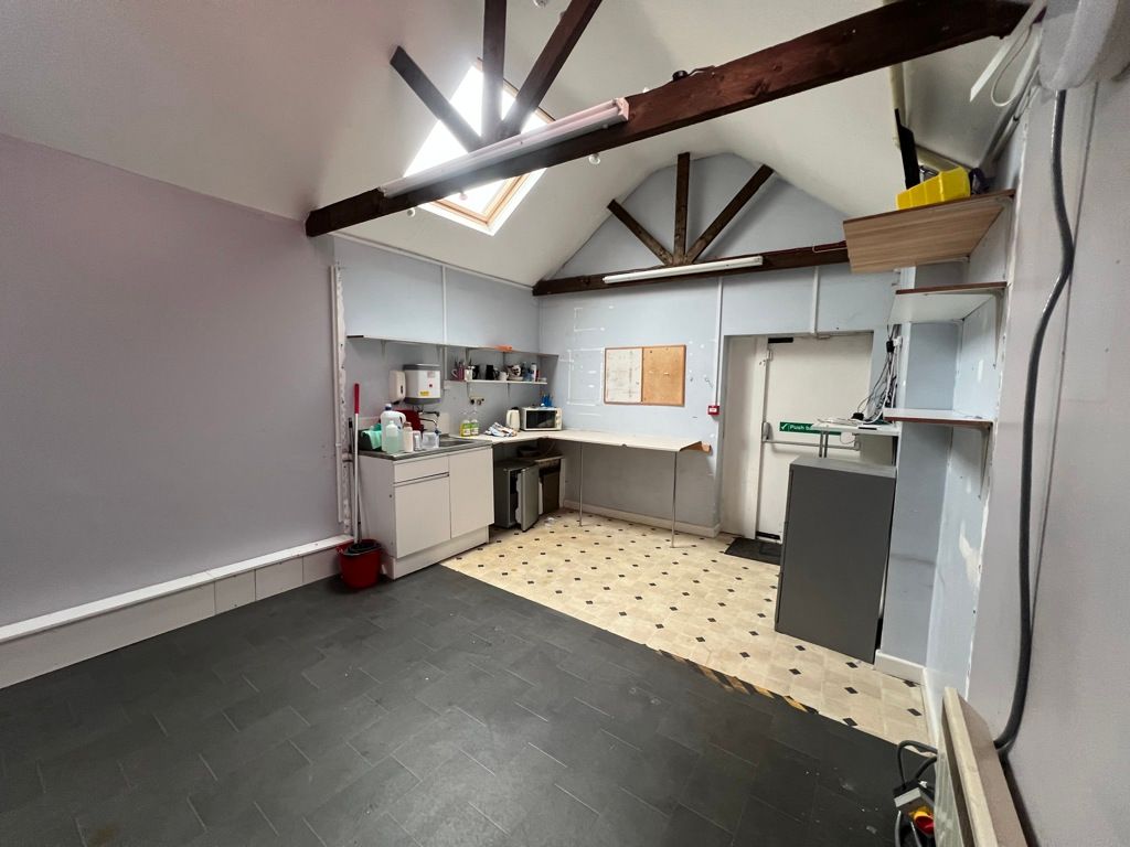 Property photo 2 of 8 Photo 2