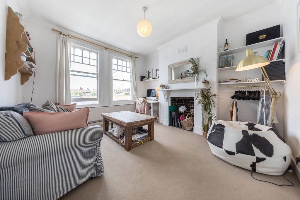 Property photo 2 of 9