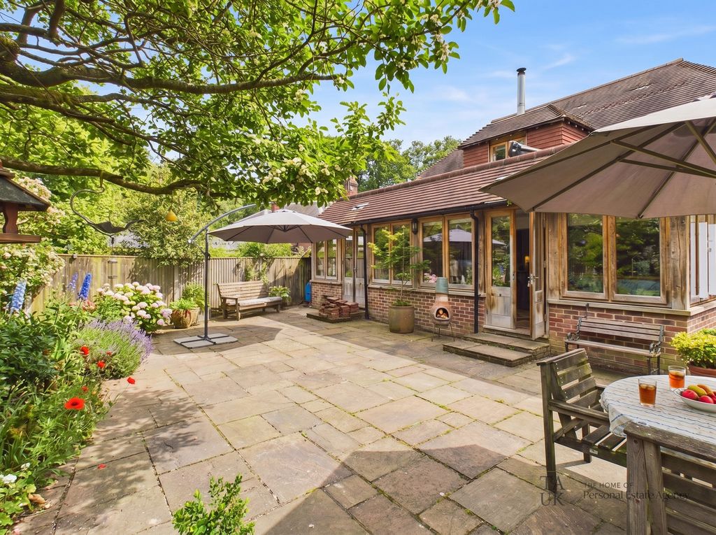 Property photo 3 of 33