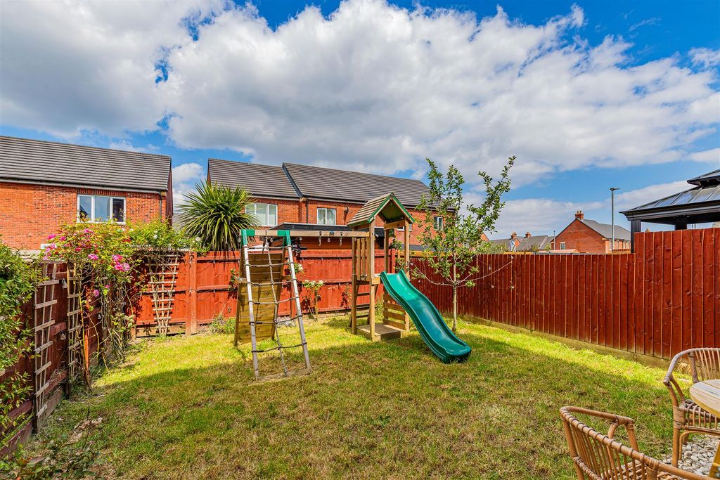 Property photo 2 of 20 Paul Williams Walk 6-2.Jpg