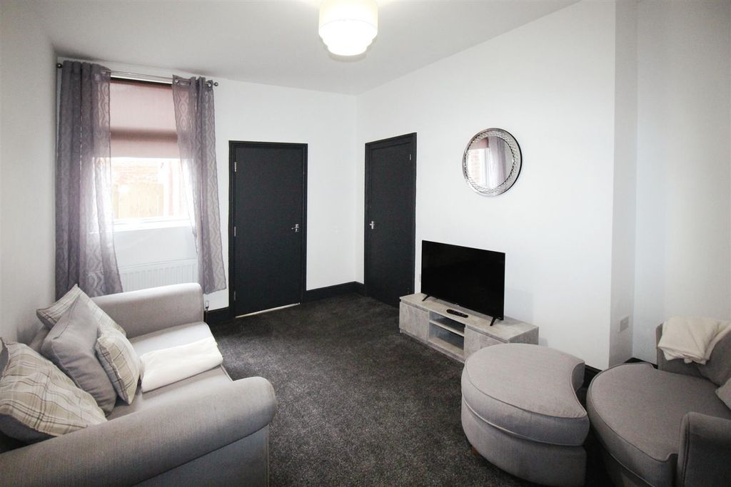 Property photo 2 of 6 Gf 20Lounge 202.Jpg