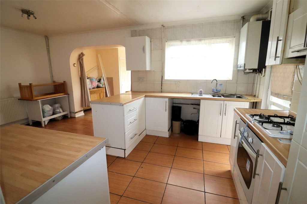 Property photo 3 of 14 Picture No. 16