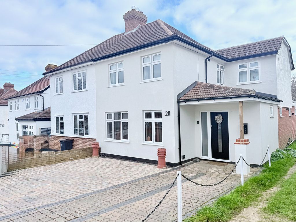 Property photo 1 of 27