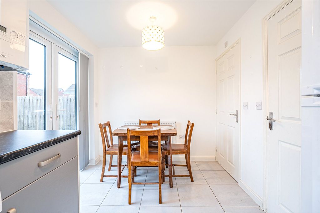 Property photo 3 of 14 Picture No. 13