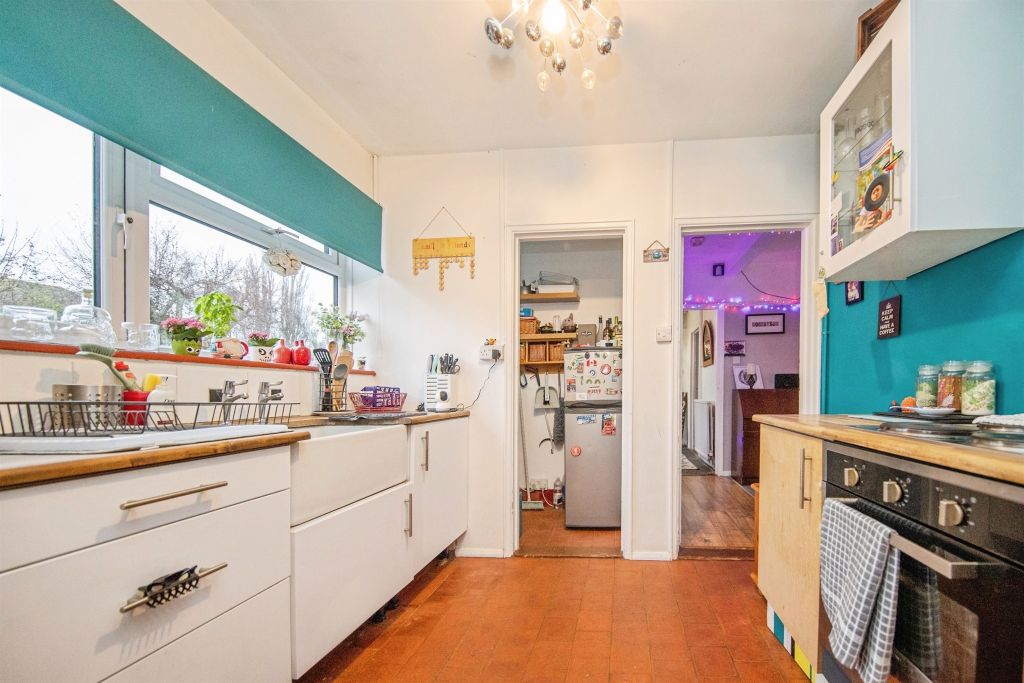 Property photo 3 of 16