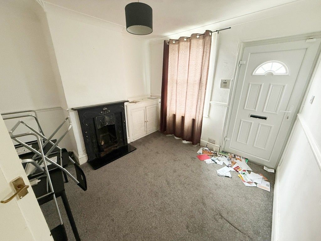 Property photo 2 of 8 Living Room