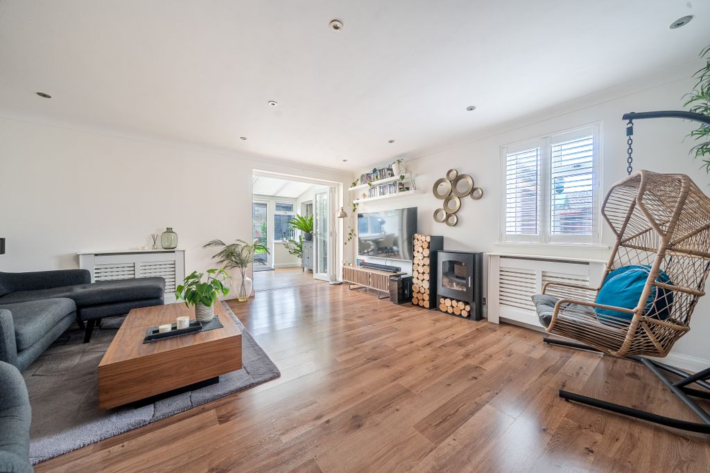 Property photo 3 of 21