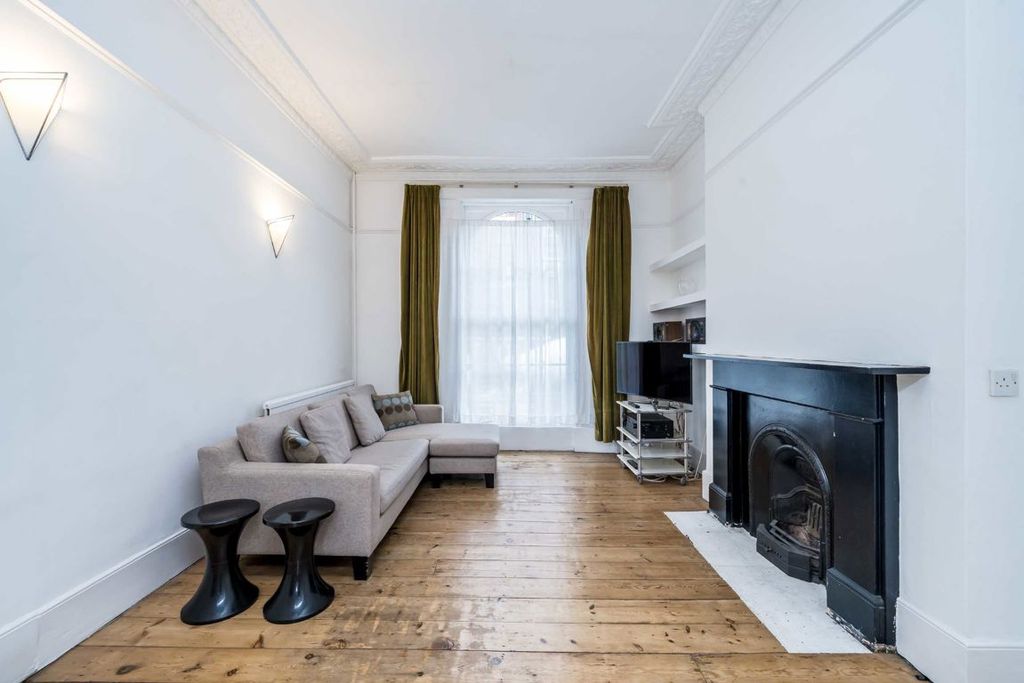 Property photo 1 of 8