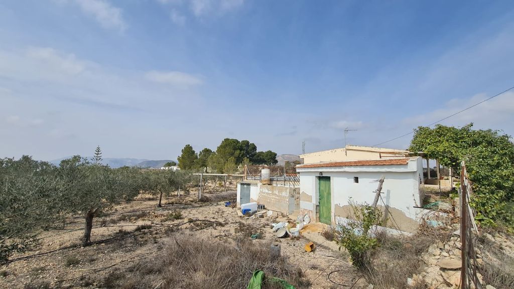 Property photo 1 of 16