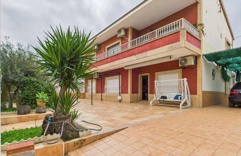 Property photo 1 of 16