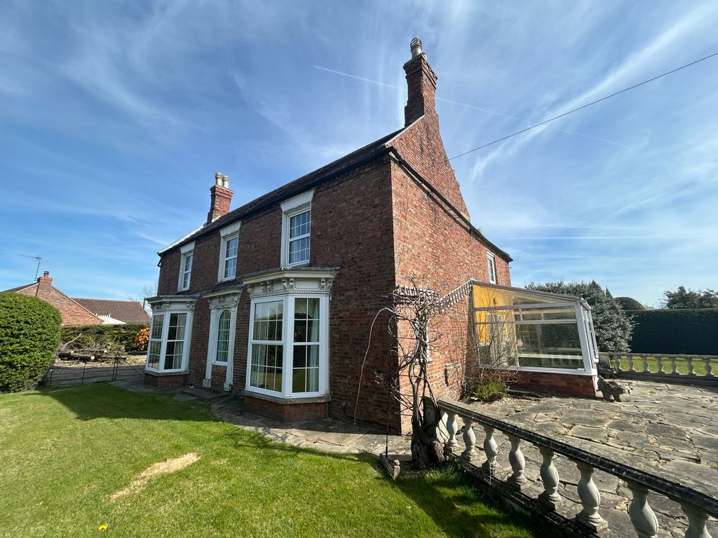 Property photo 1 of 20