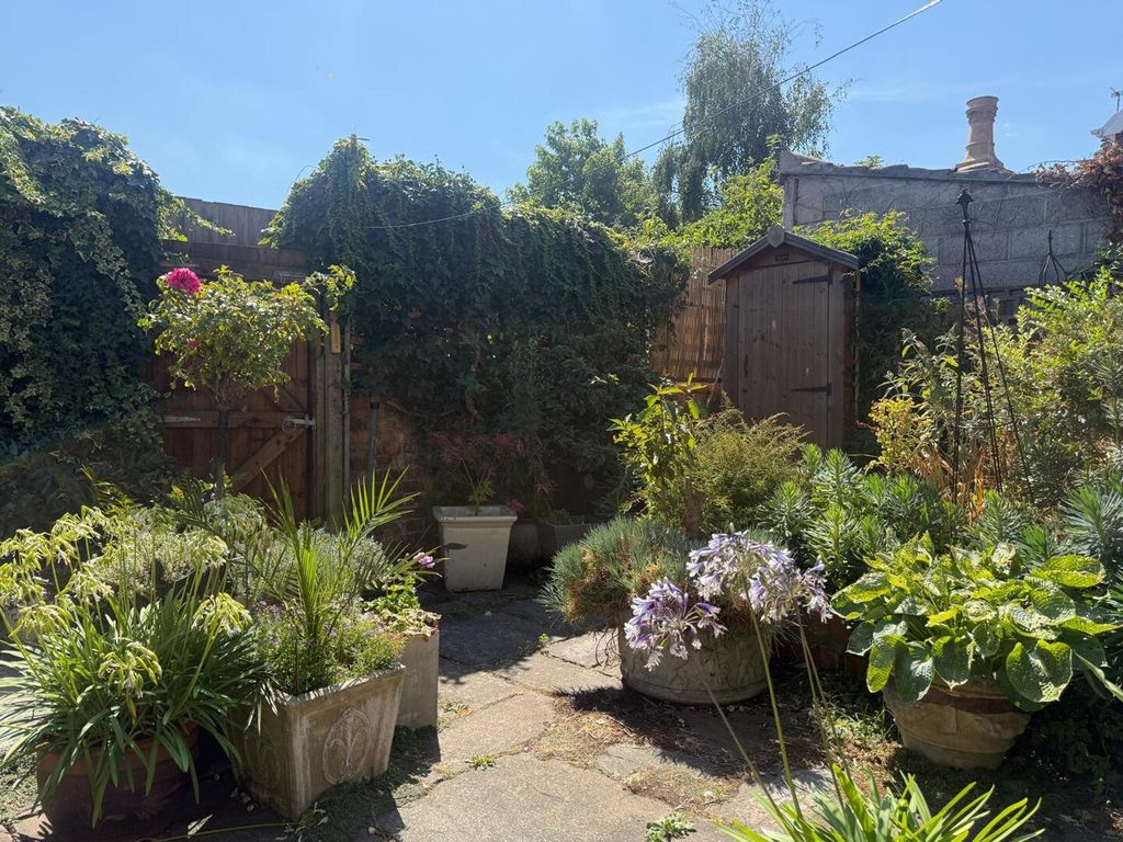 Property photo 2 of 43 Rear Garden
