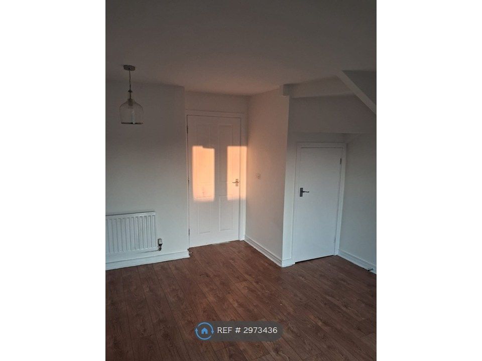 Property photo 2 of 24 Living Room