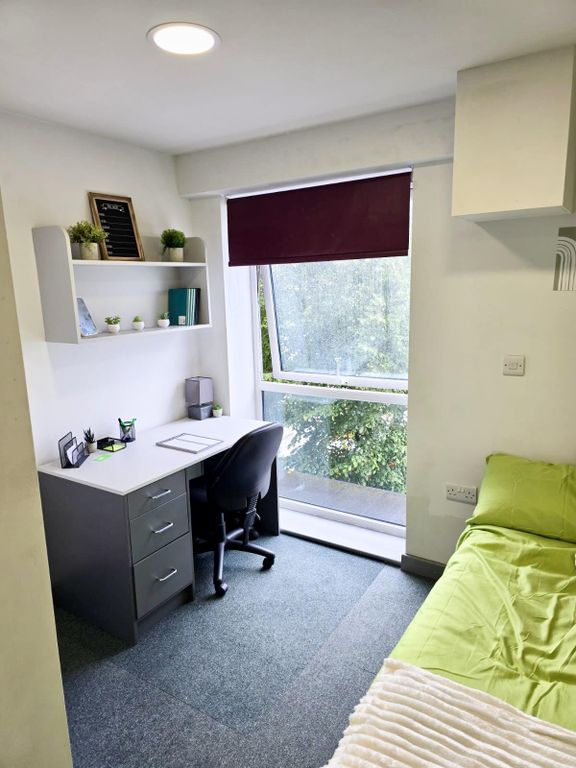 Property photo 1 of 18 Property Photo