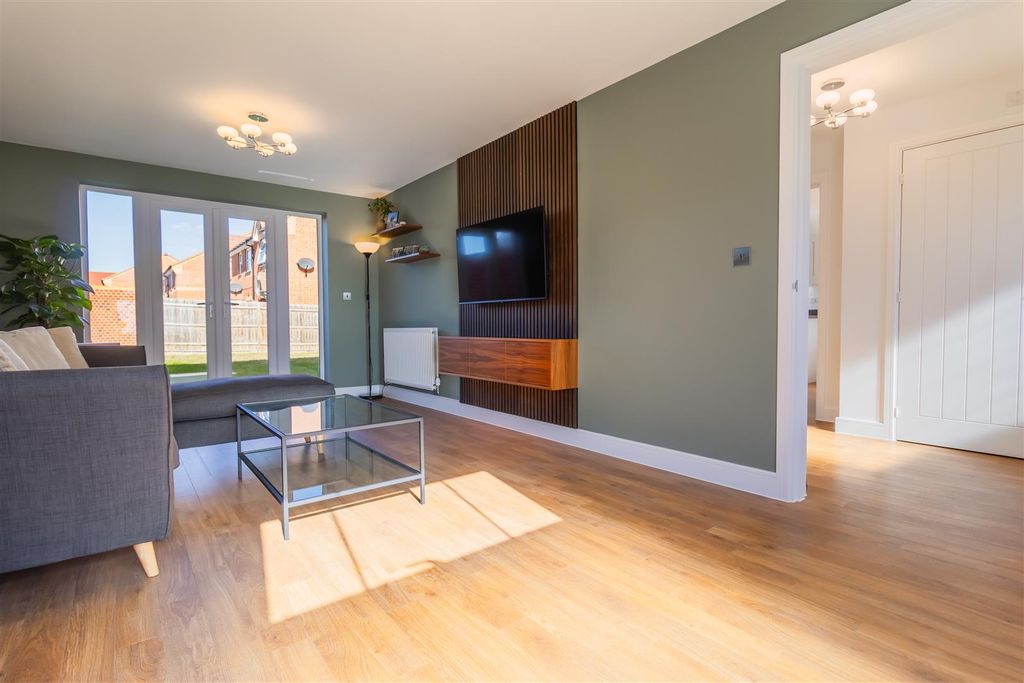 Property photo 2 of 42