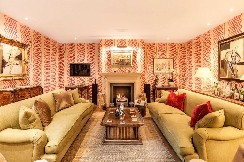 Property photo 2 of 18 Picture No. 01