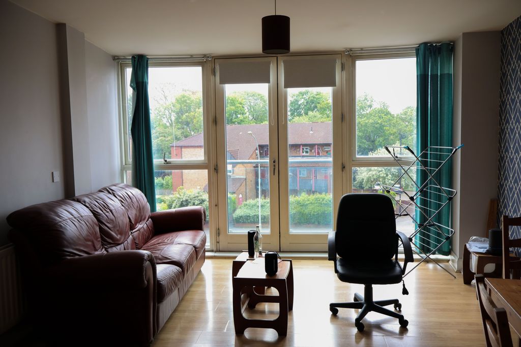 Property photo 2 of 16