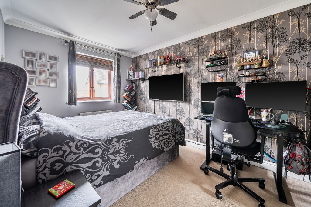 Property photo 3 of 13