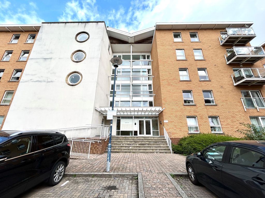 Property photo 1 of 13