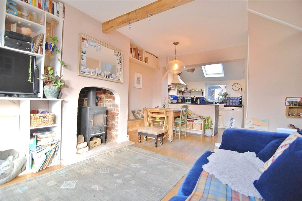 Property photo 2 of 19 Picture No. 36