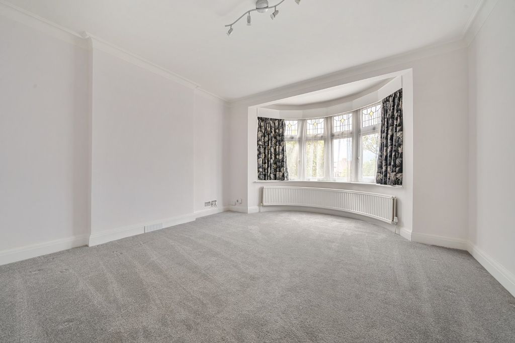 Property photo 3 of 17 Picture No. 09