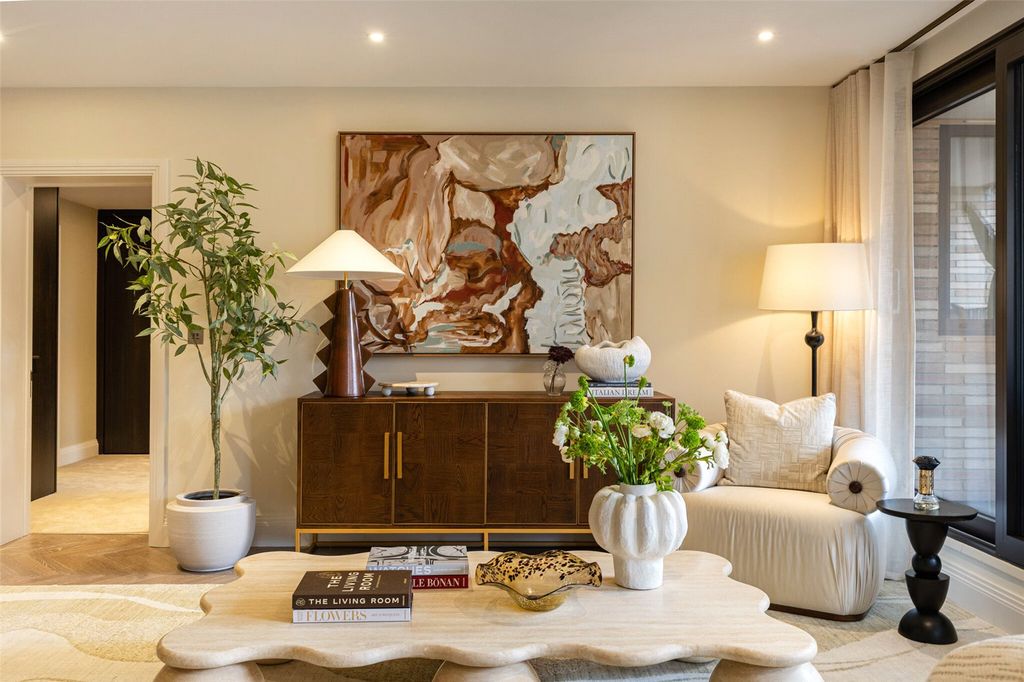 Property photo 3 of 18 Picture No. 05