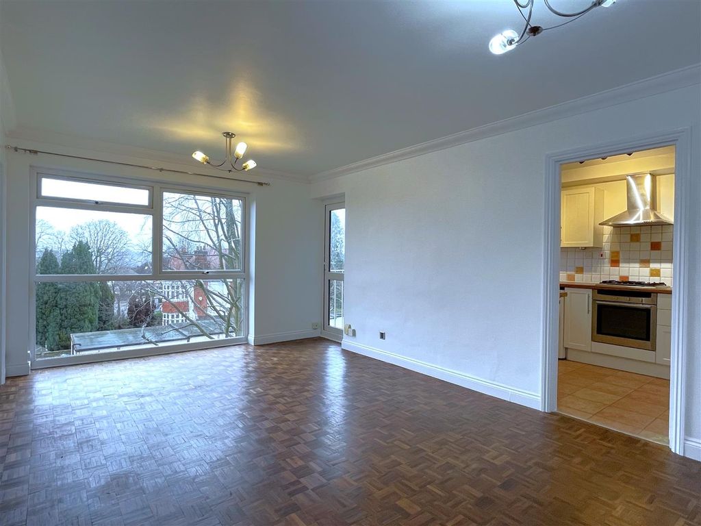 Property photo 3 of 9 Lounge.01.Jpg