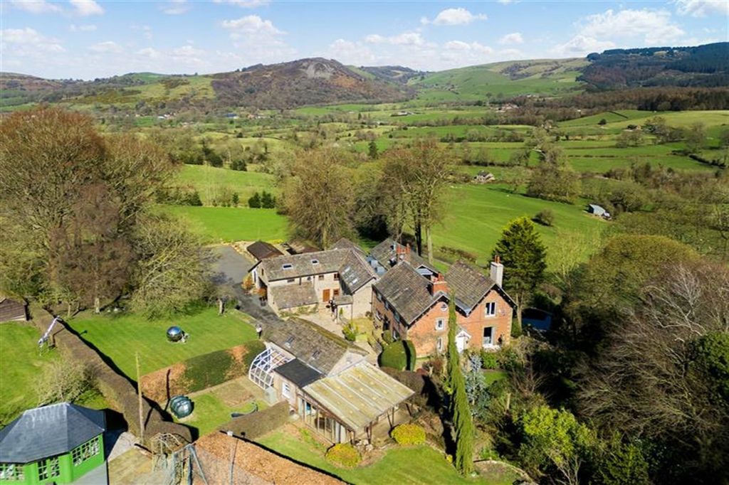 Property photo 1 of 64