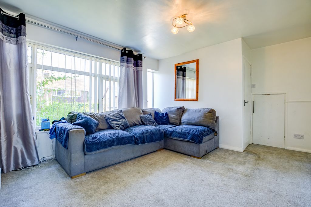 Property photo 3 of 30