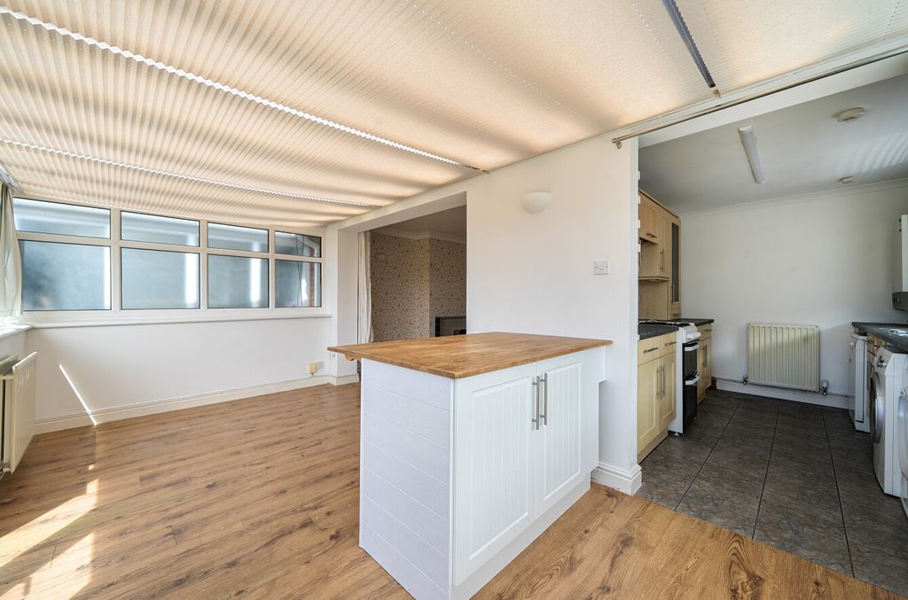 Property photo 2 of 13 147185136A22B084F228B