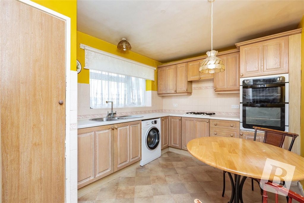 Property photo 2 of 16 Kitchen