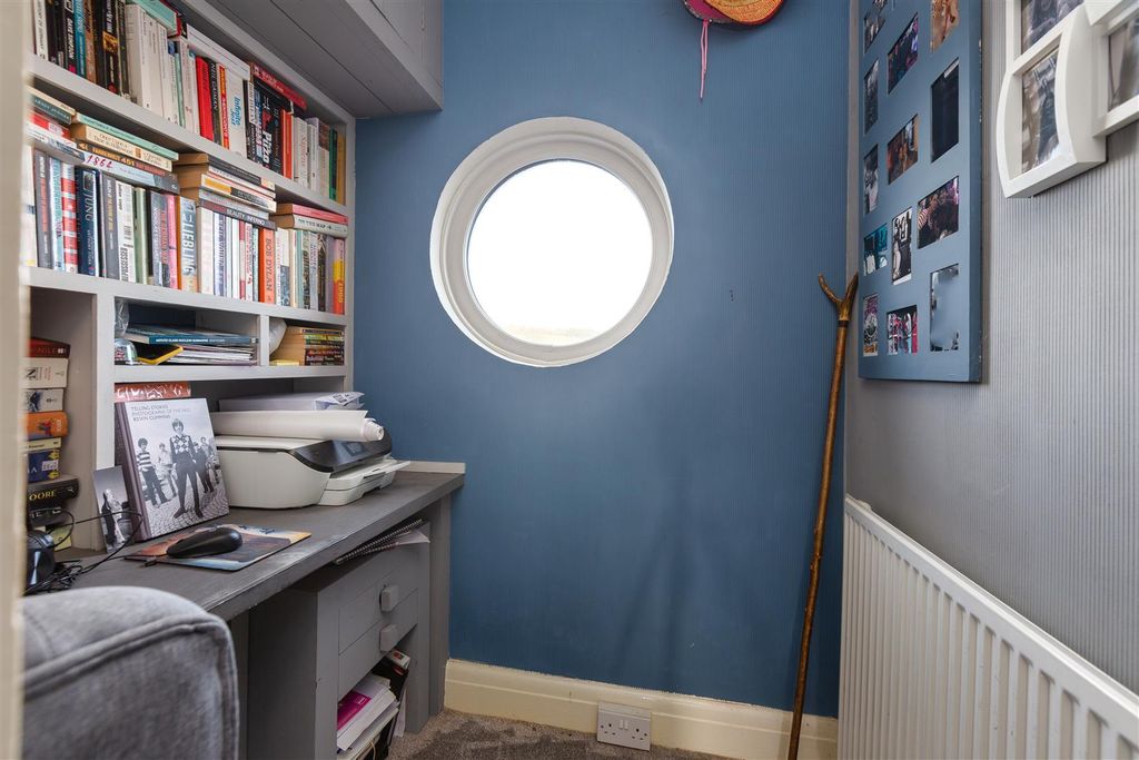 Property photo 3 of 29