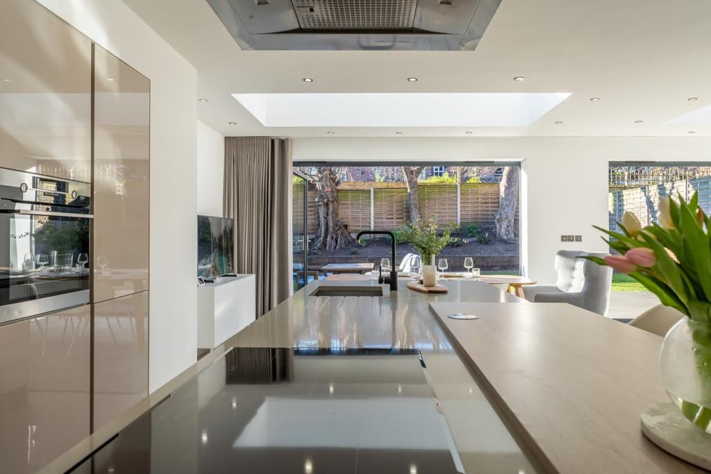 Property photo 2 of 45 Dining Kitchen