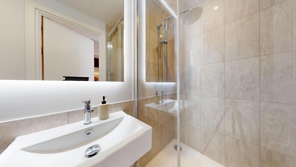 Property photo 3 of 26 Bathroom